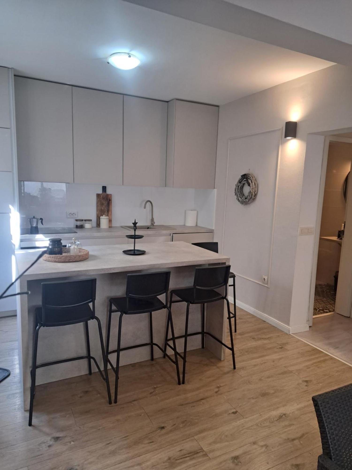 Apartman Petra Zara Esterno foto
